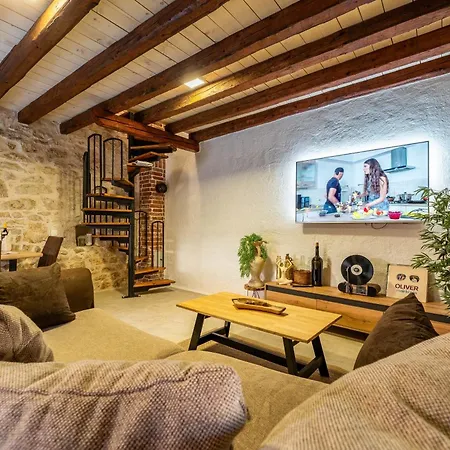 Ferienhaus Holiday Home With Hot Tub Nin, Zadar - 25006 *
